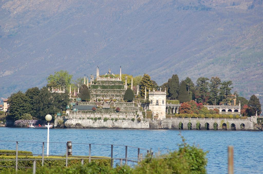 Bed&Breakfast Gli Oleandri Stresa Esterno foto